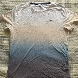 Hollister t shirt size medium